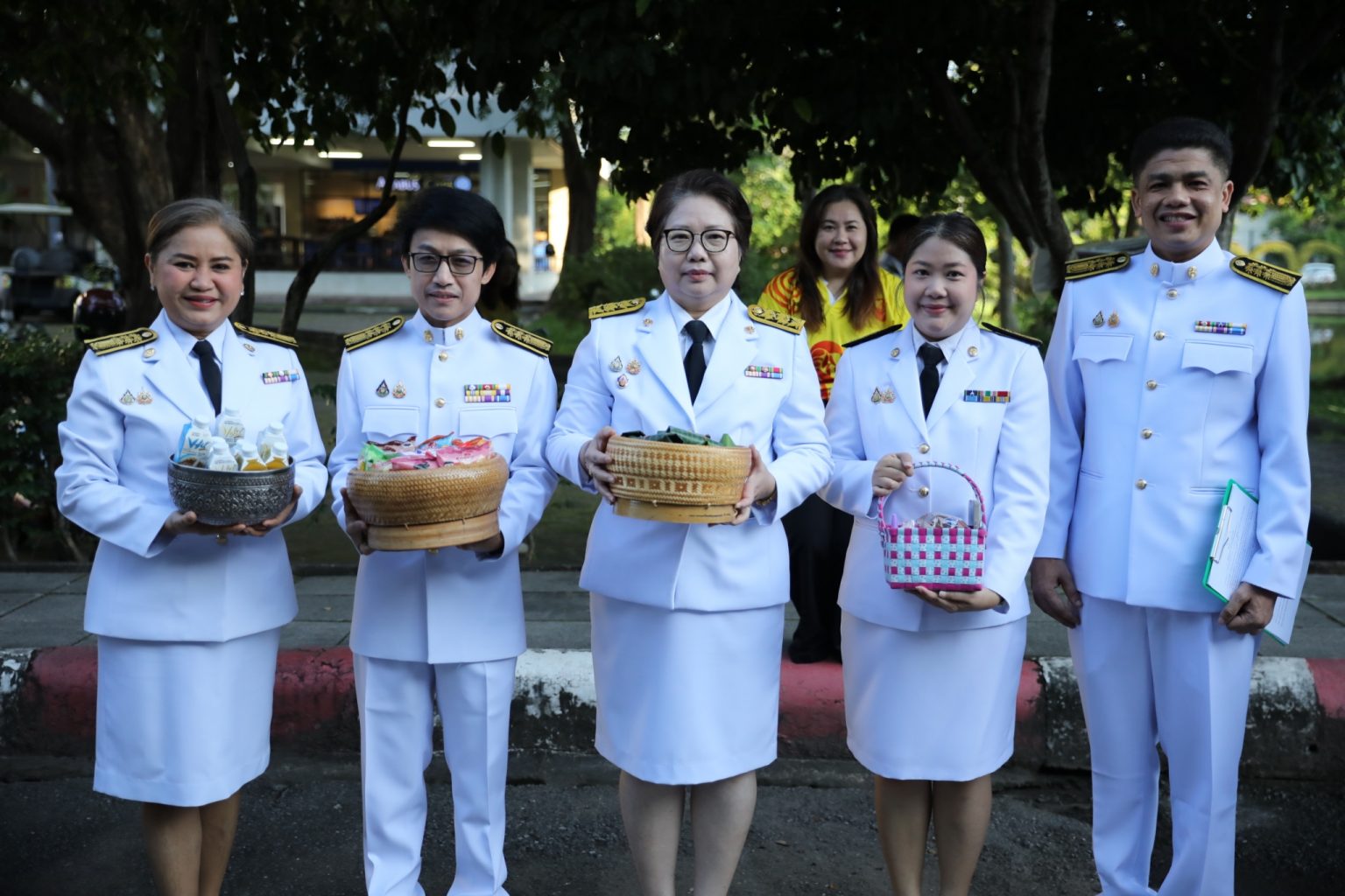 LINE_ALBUM_10.10.68_251010_56